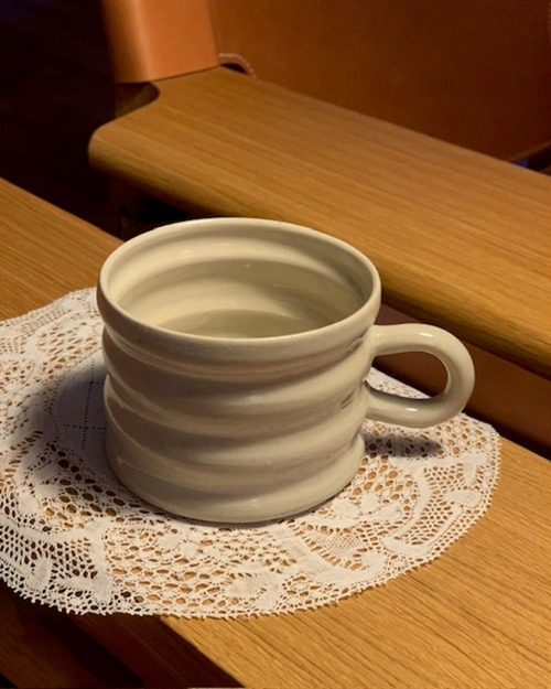 ORLE STUDIO RILLE KOP MED HANK LILLE NATUR BLANK